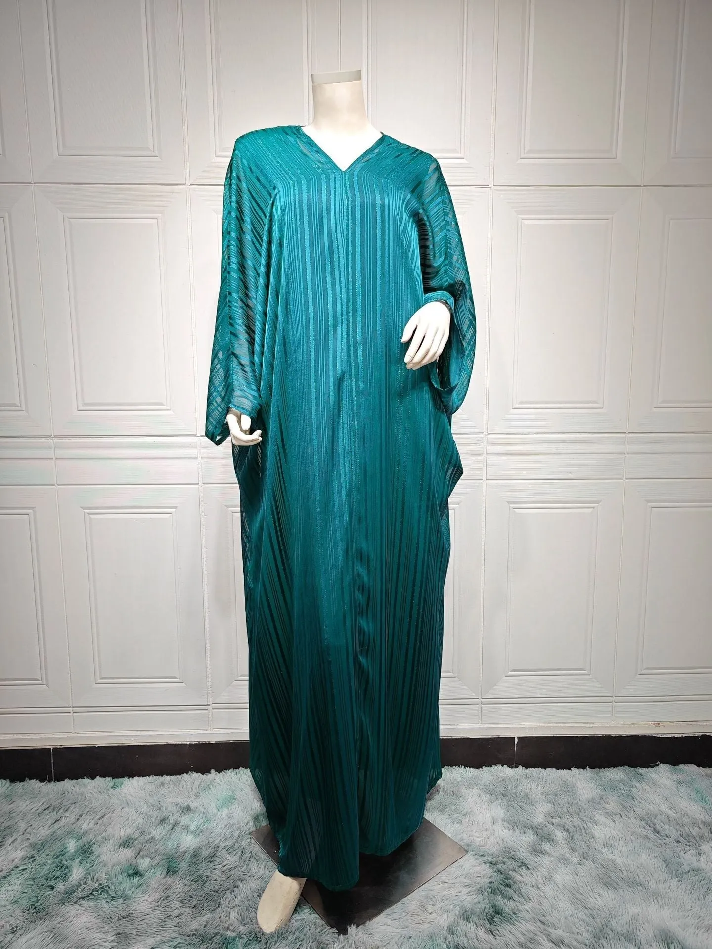 jawhara Shiny Figured Cloth Robe Two-piece Set