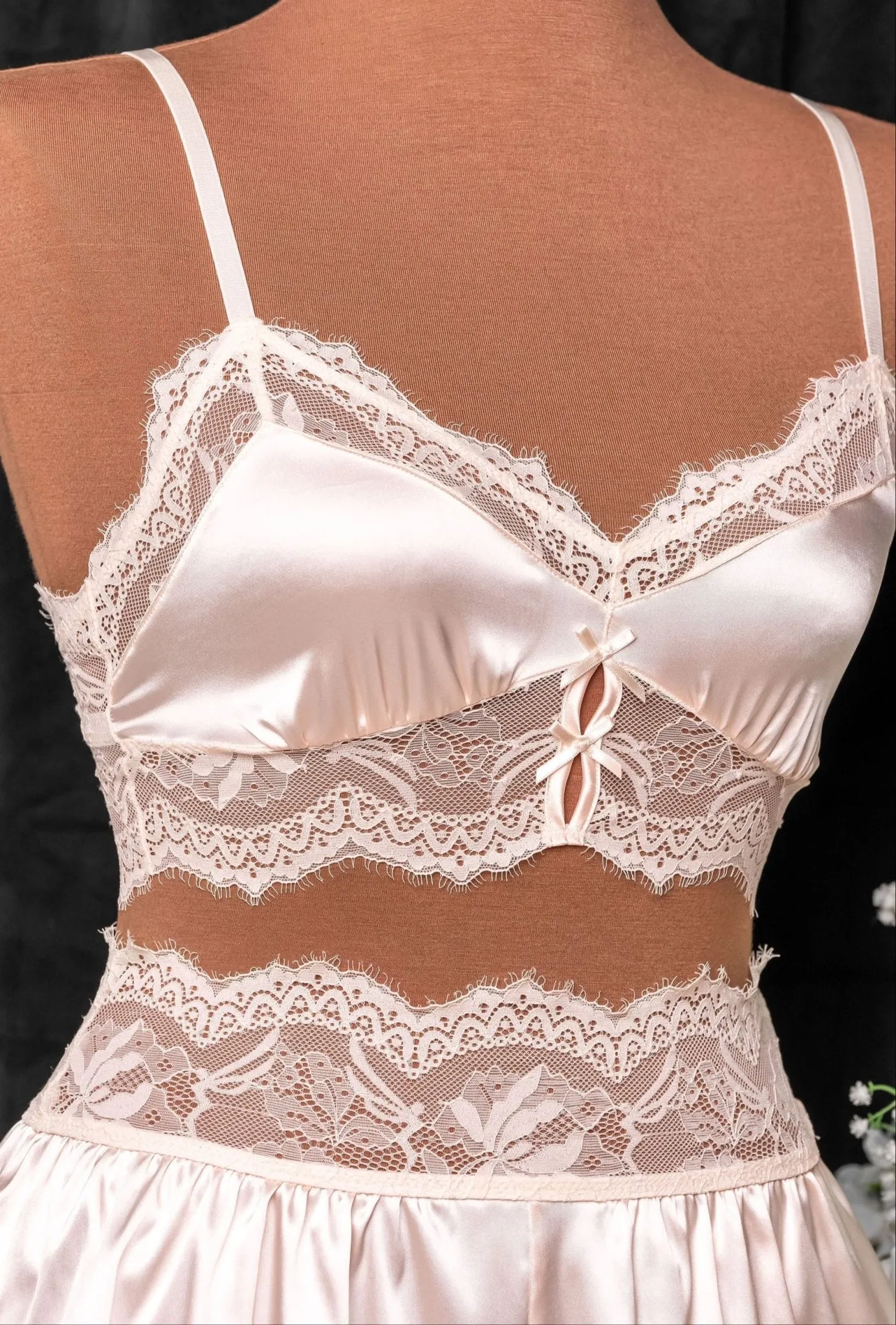 Lacy Satin Keyhole Bralette - Champagne