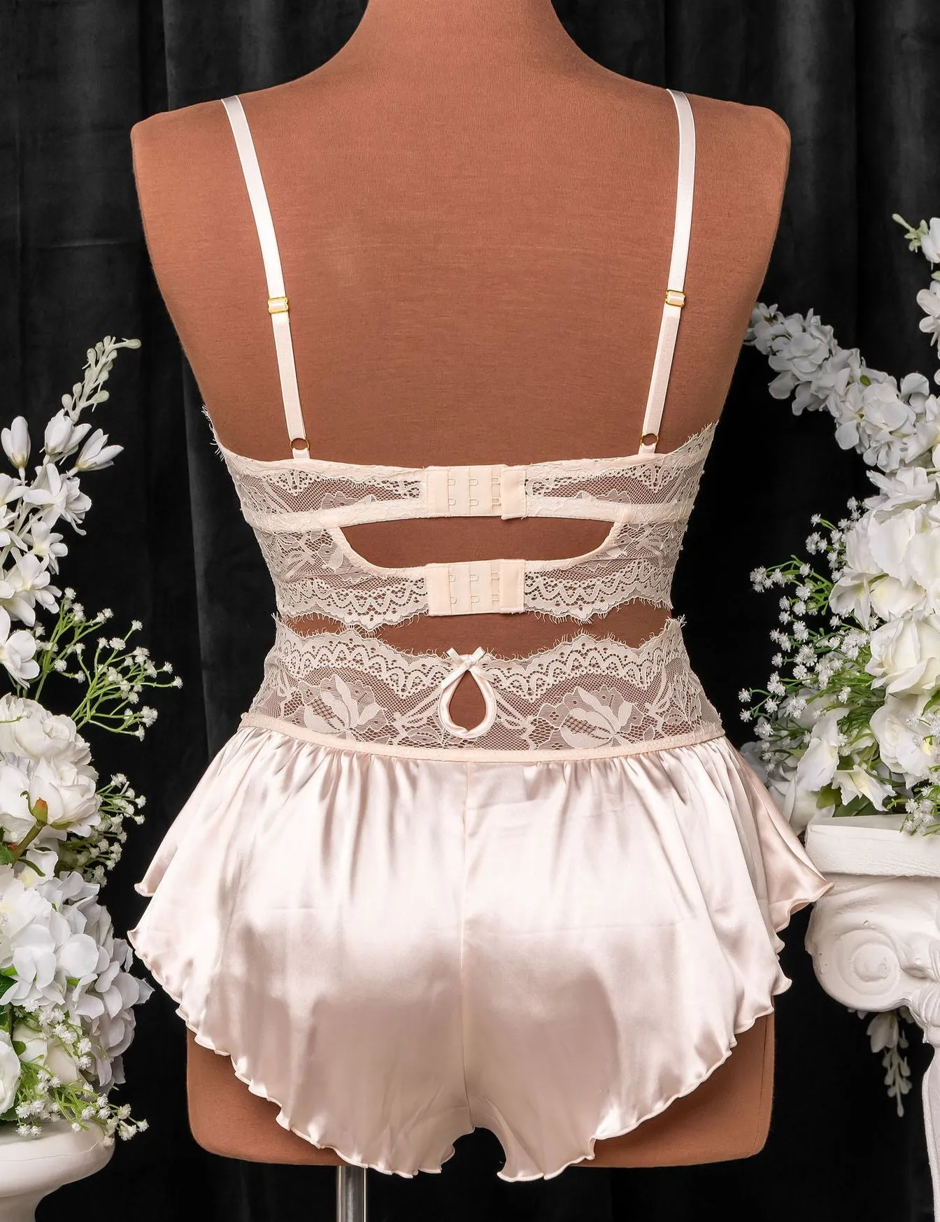 Lacy Satin Keyhole Bralette - Champagne