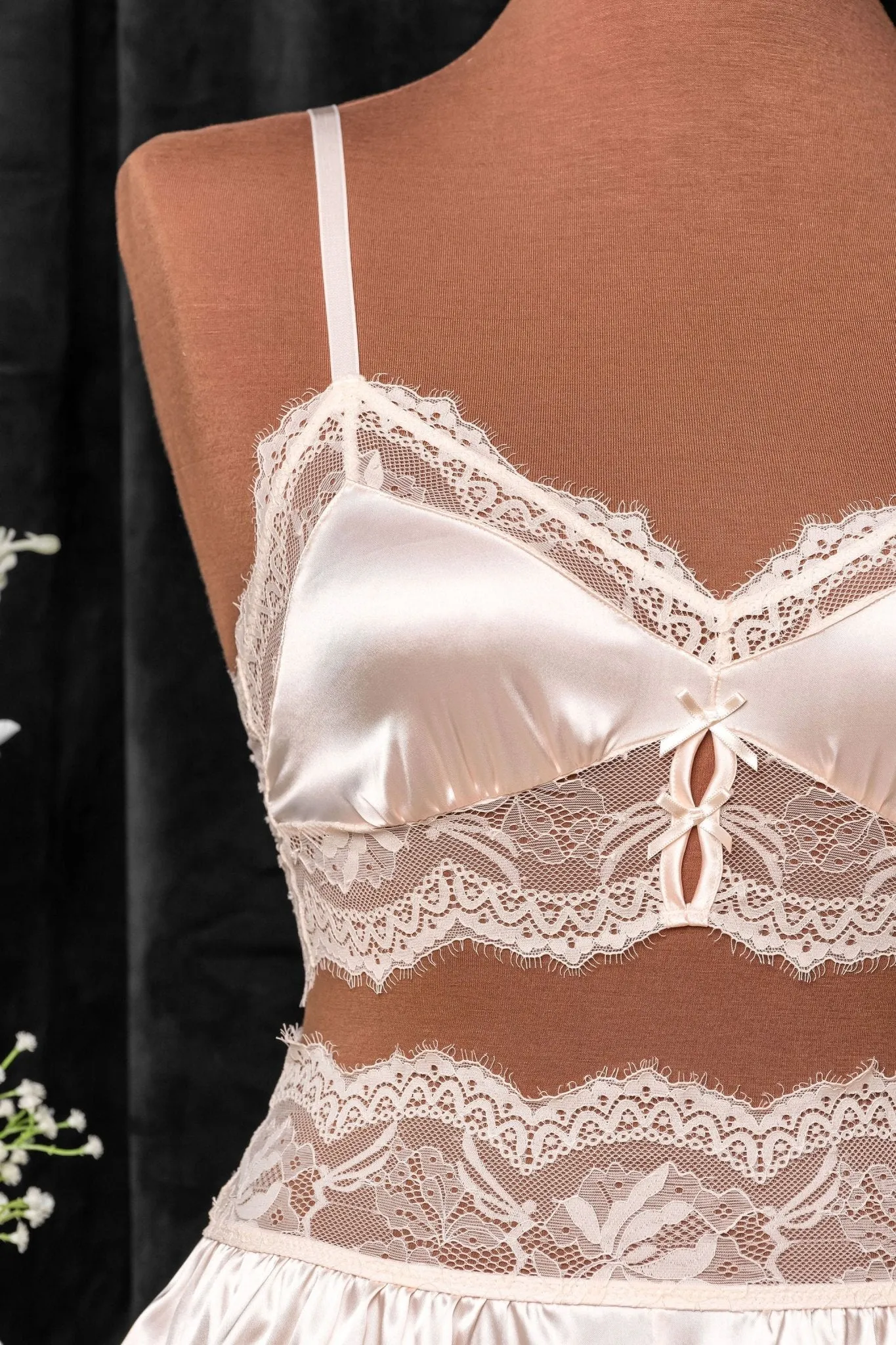 Lacy Satin Keyhole Bralette - Champagne
