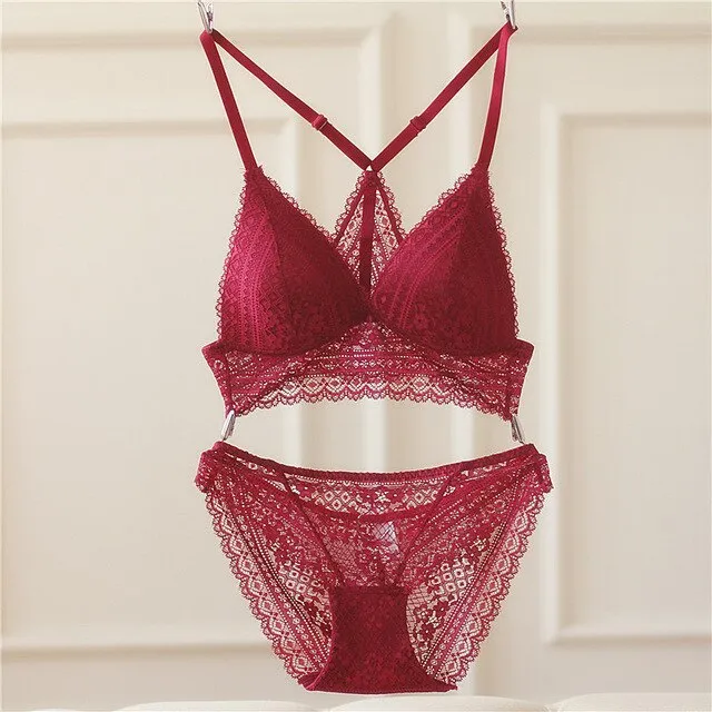 Women Bra And Panties Set Ultra Thin Backless Sexy Lingerie Set Seamless Bralette Female Lace Underwear Sets Red Black Plus Size